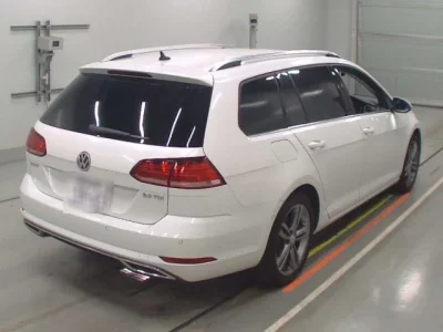Volkswagen GOLF VARIANT  с аукциона в Японии