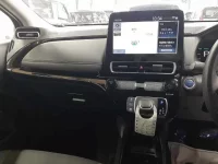 Toyota AQUA лот № 30187 оценка R  с аукциона в Японии 8