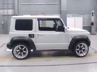 Suzuki JIMNY SIERRA лот № 30203 оценка 5  с аукциона в Японии 2
