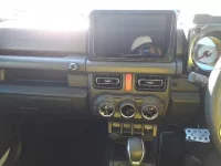 Suzuki JIMNY SIERRA лот № 30203 оценка 5  с аукциона в Японии 8