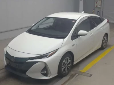 Toyota PRIUS PHV  с аукциона в Японии