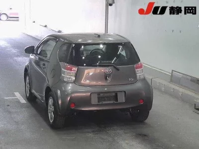 Toyota IQ  с аукциона в Японии