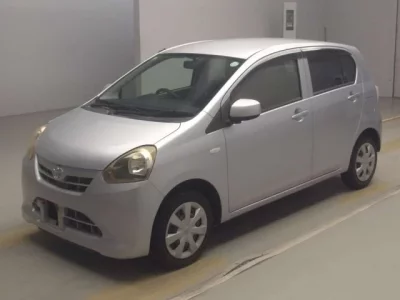 Toyota PIXIS EPOCH  с аукциона в Японии