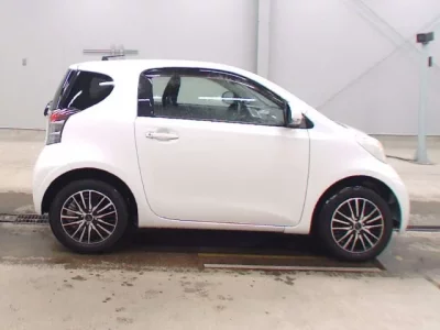 Toyota IQ  с аукциона в Японии
