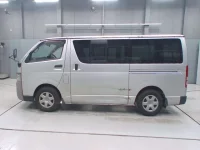 Toyota HIACE VAN лот № 30215 оценка R  с аукциона в Японии 3