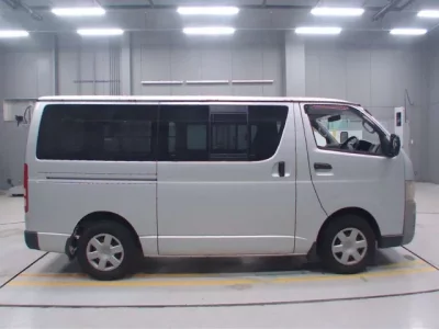 Toyota HIACE VAN  с аукциона в Японии