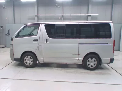 Toyota HIACE VAN  с аукциона в Японии