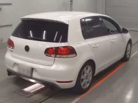 Volkswagen GOLF лот № 38073 оценка 4  с аукциона в Японии 1