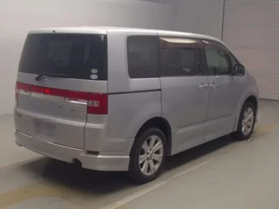 Mitsubishi DELICA D5  с аукциона в Японии