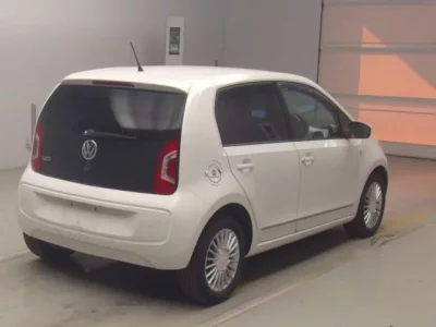 Volkswagen UP  с аукциона в Японии