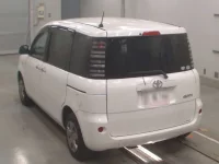 Toyota SIENTA лот № 30211 оценка 3.5  с аукциона в Японии 5