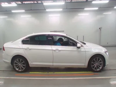 Volkswagen PASSAT  с аукциона в Японии
