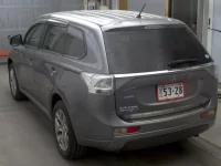 Mitsubishi OUTLANDER PHEV лот № 3007 оценка R  с аукциона в Японии 1