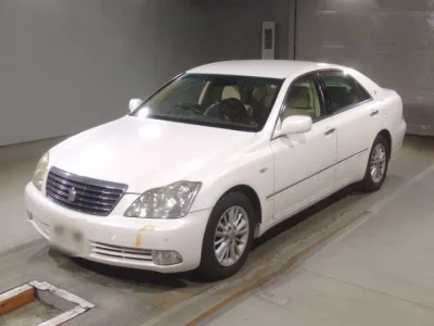 Toyota CROWN  с аукциона в Японии