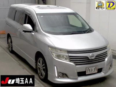 Nissan ELGRAND  с аукциона в Японии