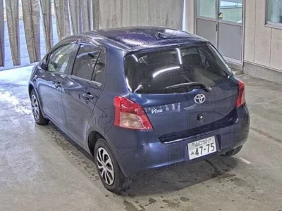 Toyota VITZ  с аукциона в Японии