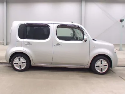 Nissan CUBE  с аукциона в Японии