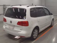 Volkswagen GOLF TOURAN лот № 38108 оценка 2  с аукциона в Японии 1