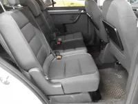 Volkswagen GOLF TOURAN лот № 38108 оценка 2  с аукциона в Японии 9