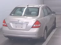 Nissan TIIDA LATIO лот № 4008 оценка R  с аукциона в Японии 3