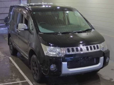 Mitsubishi DELICA D5  с аукциона в Японии