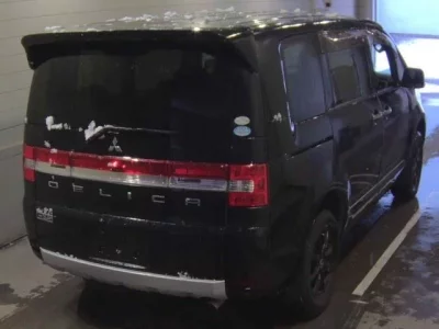 Mitsubishi DELICA D5  с аукциона в Японии