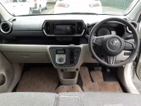 Toyota PASSO лот № 30264 оценка 4.5  с аукциона в Японии 8