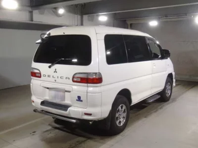 Mitsubishi DELICA