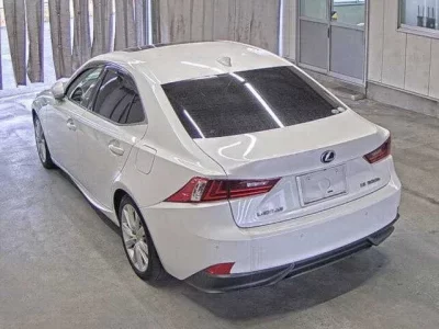 Lexus IS