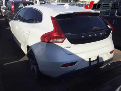 Volvo V40  с аукциона в Японии