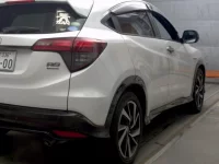 Honda VEZEL лот № 3051 оценка 4  с аукциона в Японии 4