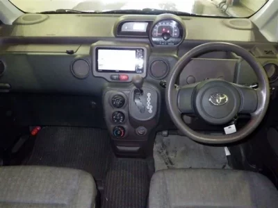 Toyota PORTE  с аукциона в Японии