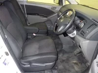 Toyota ISIS лот № 5068 оценка 3.5  с аукциона в Японии 3