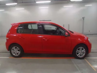 Volkswagen GOLF  с аукциона в Японии