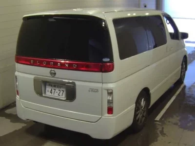 Nissan ELGRAND  с аукциона в Японии