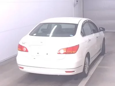 Nissan SYLPHY  с аукциона в Японии