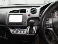 Honda STREAM лот № 3104 оценка 3  с аукциона в Японии 8