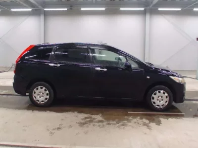 Honda STREAM  с аукциона в Японии