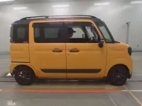 Suzuki SPACIA GEAR лот № 214 оценка 4  с аукциона в Японии 2