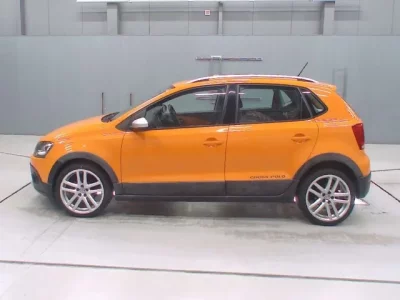 Volkswagen CROSS POLO
