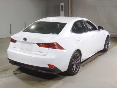 Lexus IS