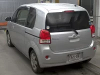 Toyota PORTE лот № 3076 оценка R  с аукциона в Японии 1