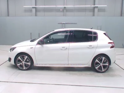 Peugeot 308  с аукциона в Японии