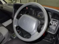 Toyota HIACE лот № 8030 оценка R  с аукциона в Японии 2