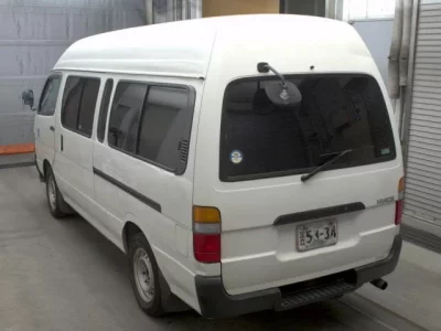 Toyota HIACE  с аукциона в Японии