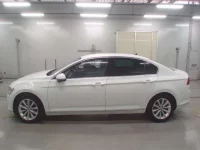 Volkswagen PASSAT лот № 38172 оценка 4.5  с аукциона в Японии 3