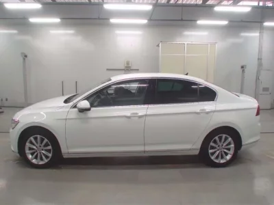 Volkswagen PASSAT  с аукциона в Японии