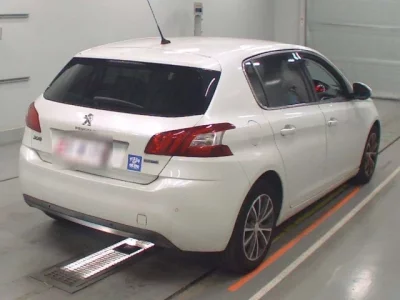 Peugeot 308  с аукциона в Японии
