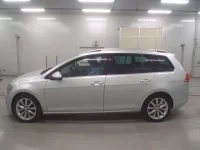 Volkswagen GOLF VARIANT лот № 38186 оценка 4  с аукциона в Японии 3