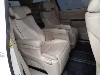 Toyota ALPHARD лот № 3128 оценка 3  с аукциона в Японии 9
